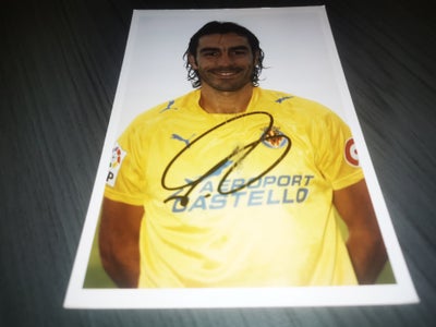 Autografer, Robert Pires autograf, Sender gerne med dao eller kan afhentes på Amager

Se mine andre 