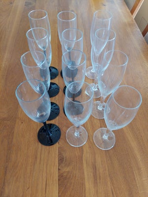 Glas, 12 champagneglas, Sælges samlet, kun afhentning.