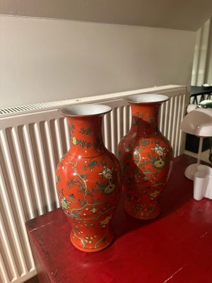 Vase, Vase, 2 stk kinesiske vaser fra 1960’erne
Har glemt navnet på ham som har lavet dem.
Enormt fi