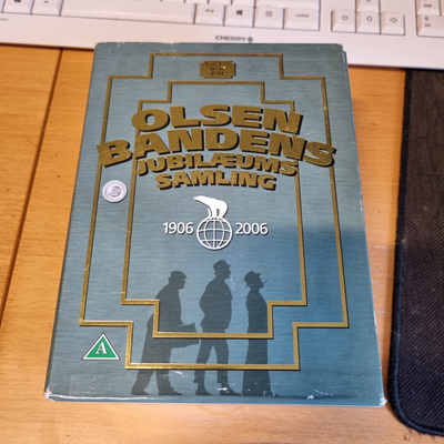 Olsen Bandens Jubilæums Samling, DVD, familiefilm, Alle disks er der.

Sender gerne på købers regnin