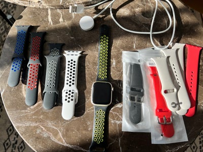 Smartwatch, Apple, Apple Watch Series 7 41mm GPS med masser af helt nye ekstra remme + urcase. Købt 