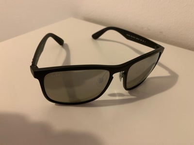 Solbriller herre, NEDSAT Rayban 4264, Et par super fede originale Rayban 4264 i Matteblack og silver