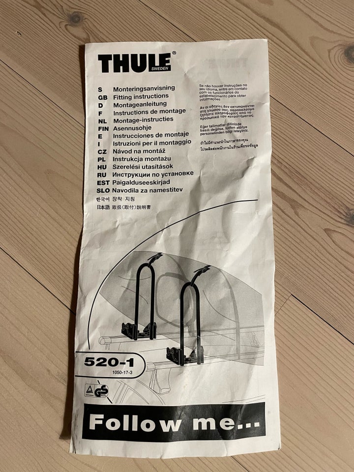 Tagbøjler og Thule 520-1 holder til kajak til en...