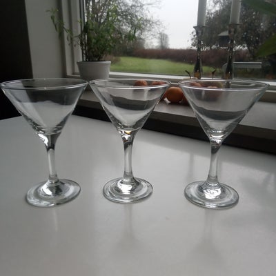 Glas, Martiniglas, 12 flotte Martini/cocktailglas
Ingen skår
Prisen er pr. stk