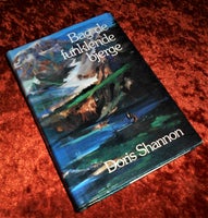 Bag de funklende bjerge, Doris Shannon, genre: roman