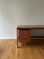 Skrivebord, Munch furniture , b: 160 d: 80 h: 72