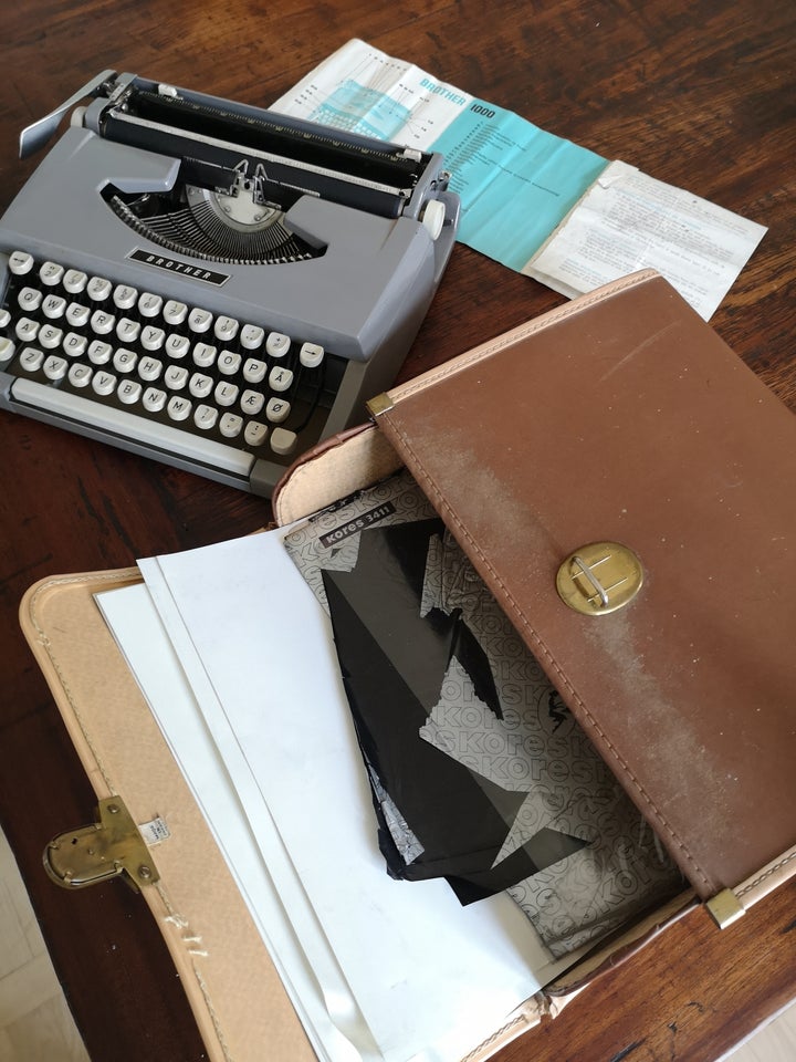 Skrivemaskine, Vintage retro rejseskrivemaskine