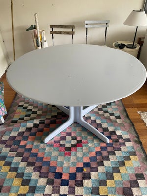 Spisebord, Teak, FDB, b: 120 l: 120, Gammel lækkert FDB-bord i teak. Slebet og malet lyseblå. To til