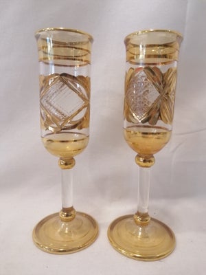 Glas, 2 guld champagneglas, 17 x 4 cm
Kan sendes for 45