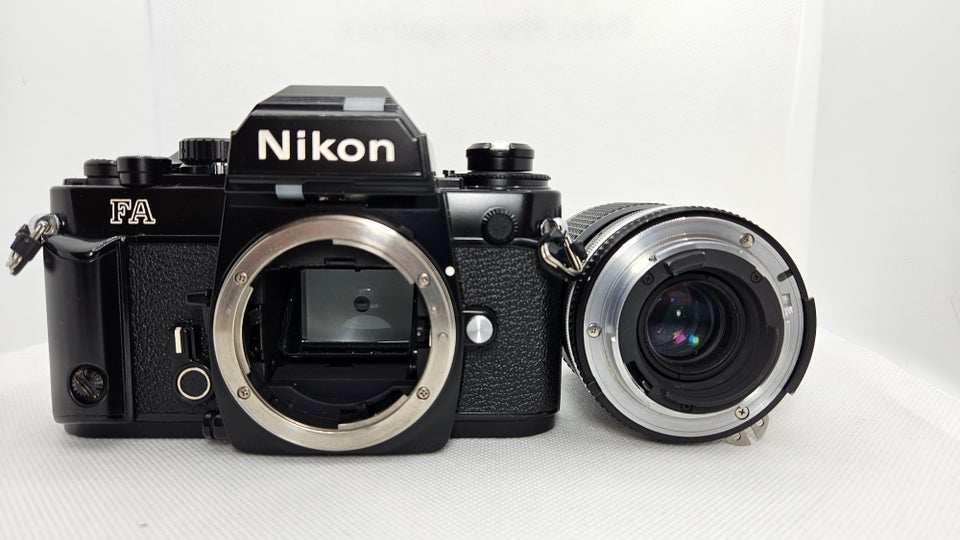 Nikon, FA, spejlrefleks