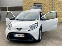 Toyota Aygo X, 1,0 Active s-CVT, Benzin