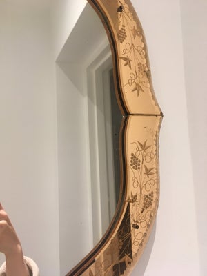Vægspejl, b: 60 h: 60, Smukkeste italienske spejl med flot patina. 