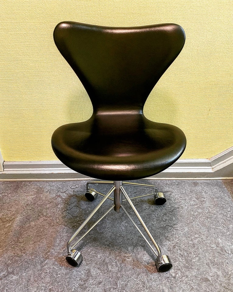 Arne Jacobsen stol 3117 dba.dk K b og Salg af Nyt og Brugt