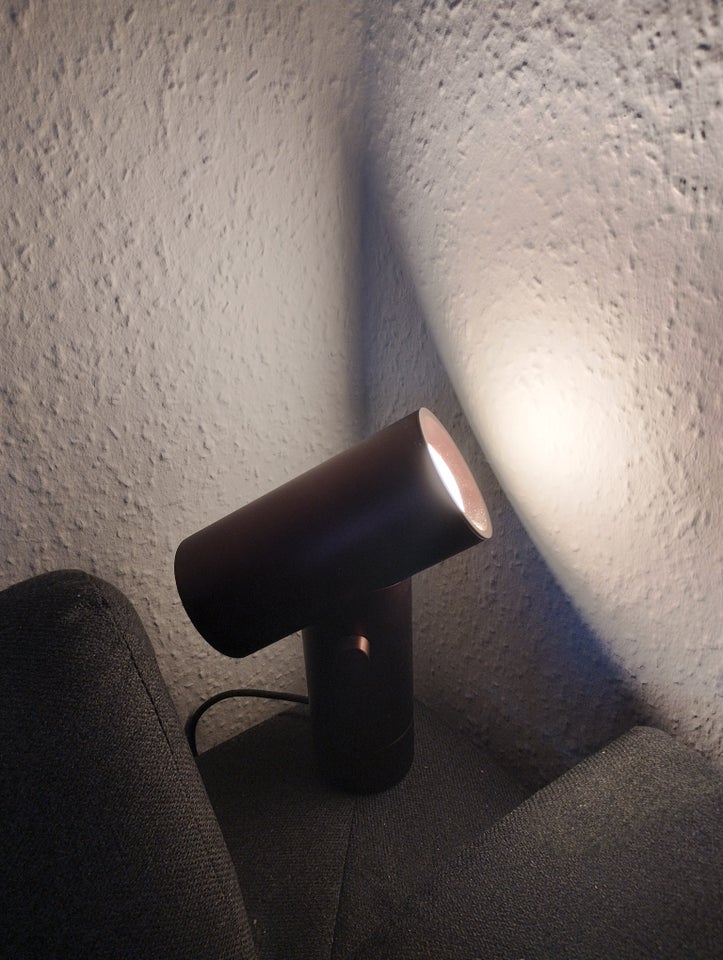 Anden bordlampe, Muuto Beam