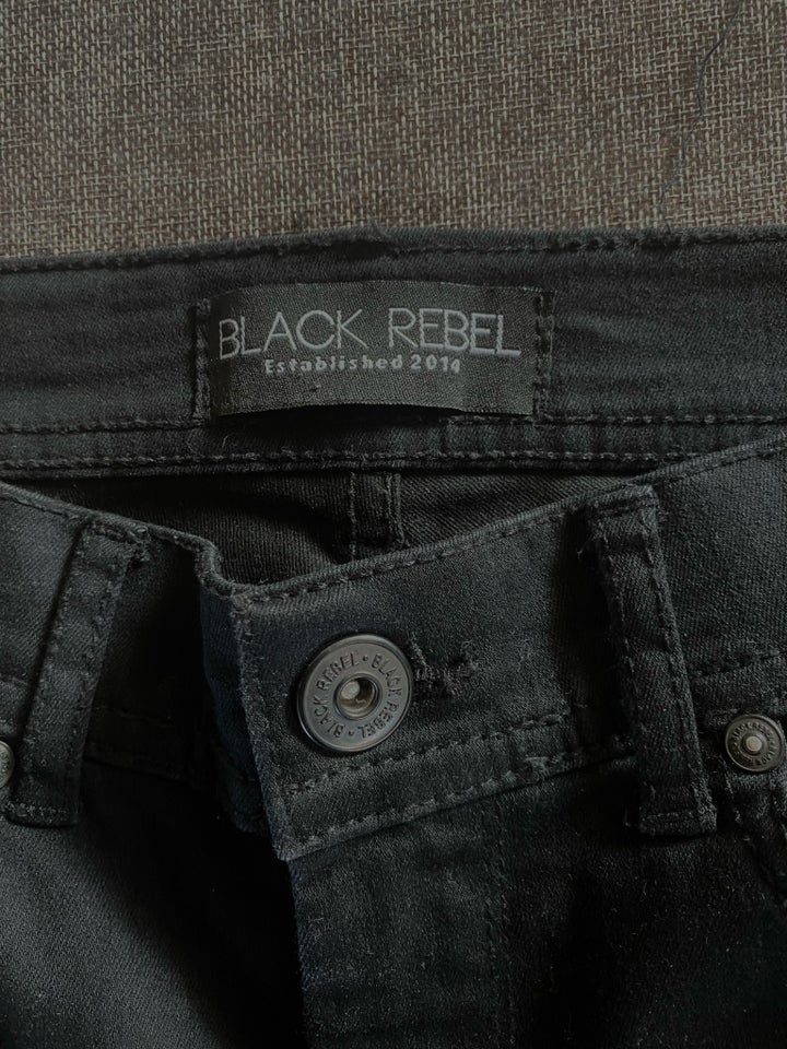 Jeans, Black Rebels, str. 32