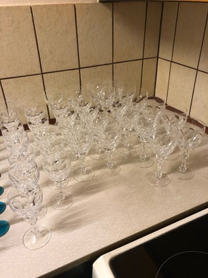 Glas, Vinglas, Holmegaard, Så smukke glas
Sælges samlet og pris er for alle 
12 rød 
10 hvid 
13 des