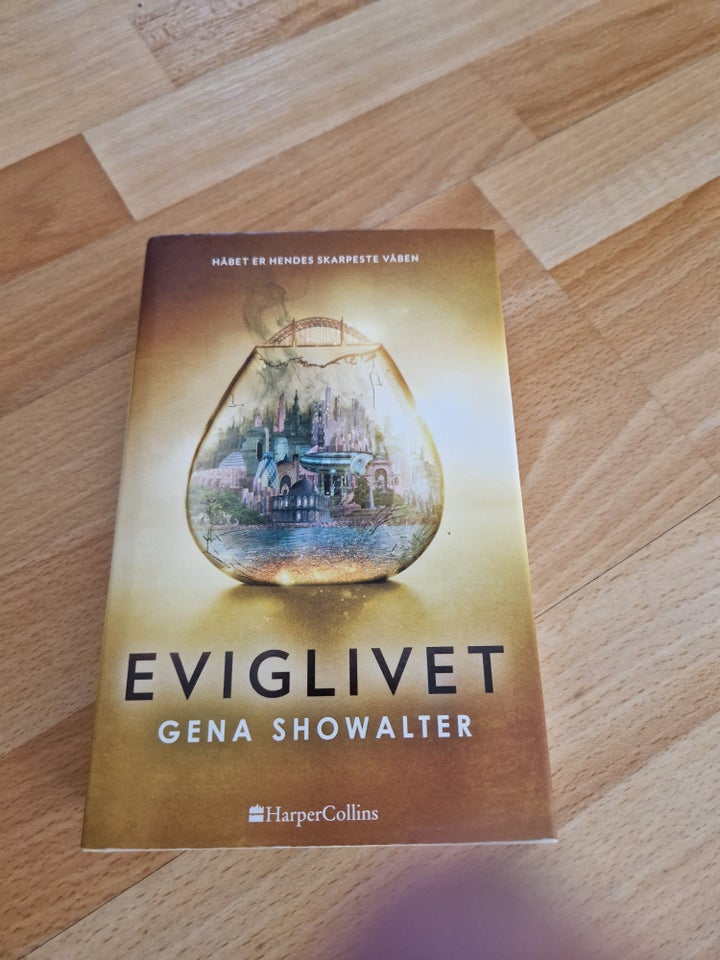 Evigt liv triologi, Gena Showalter, genre: fantasy