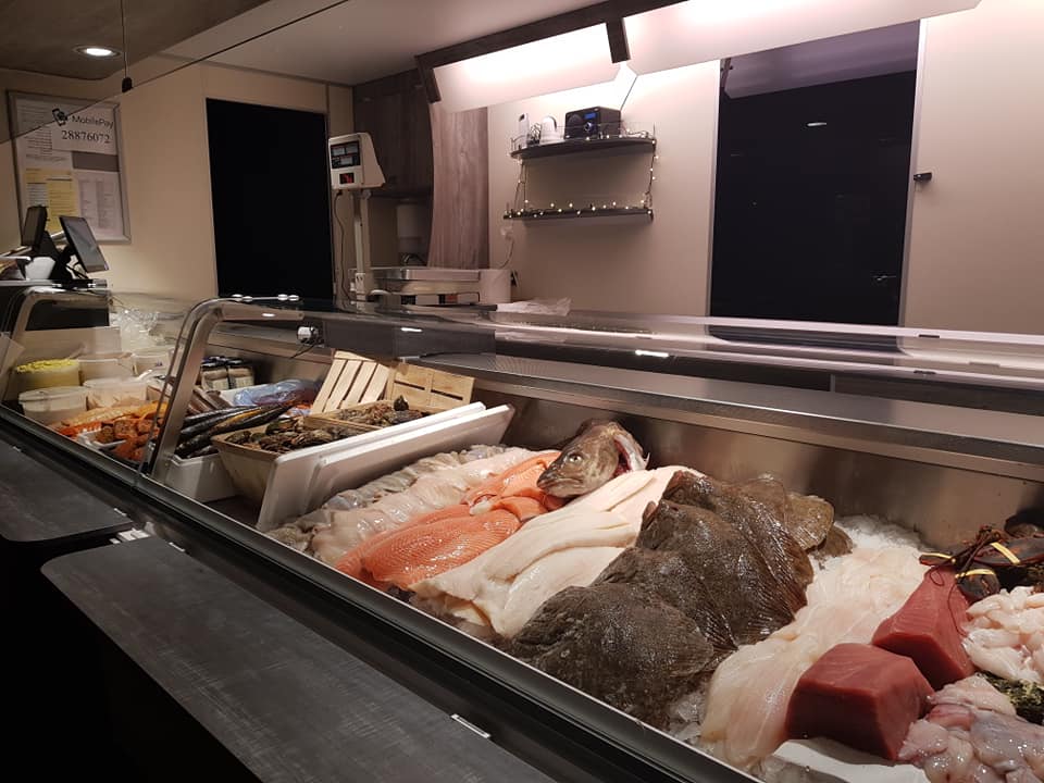 Fiskebil med rute og god omsætning.