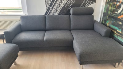 Sofa, stof, 3 pers. , Cleveland, Velholdt sofa fra Ilva. Der medfølger puf og nakkestøtte. Det ene b