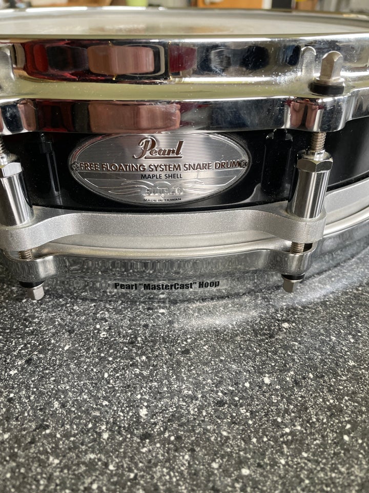 Lilletromme, Pearl 14x3 maple picollo freefloater