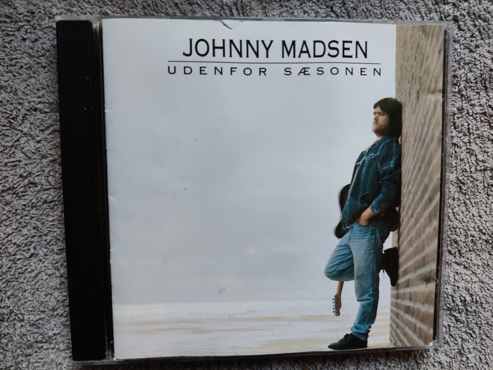 Johnny Madsen: Udenfor sæsonen, rock