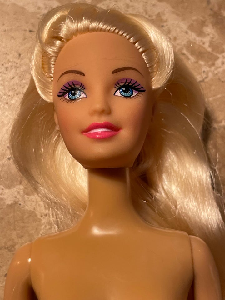 Barbie, ‘ Barbie’ ikke Mattel dukke