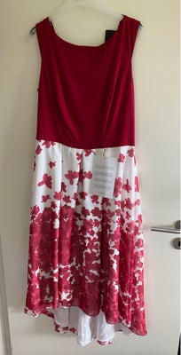 Festkjole, Swing, str. XL,  Rød/hvid,  Ubrugt, Fest kjole af mærket Swing. Str. 42/Xl. 
Super smukt 