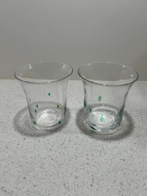 Glas, Glas, vaser m.m., Foto 1 og 2 
2 stk. juiceglas m.m, klart glas med grønt kr. 100,00
Foto 3 og