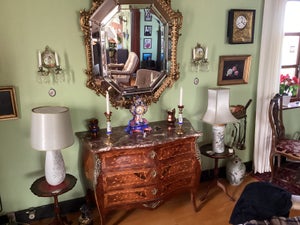 Antikt fransk rokoko kommode samt spejl