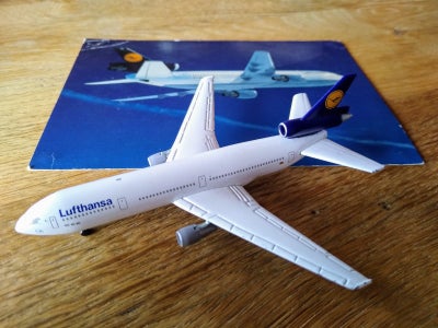 Modelfly Metal Lufthansa Mcdonnel douglas DC10 med postkort, Metal Lufthansa Mcdonnel douglas DC10 m