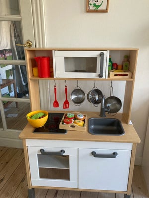 Legekøkken fra Ikea, Min søn sælger sit legekøkken inklusiv div. legemad og gryder/pander