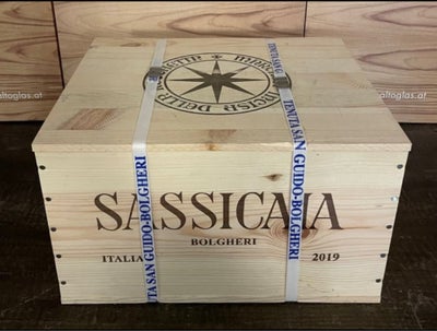 Vin og spiritus, Sassicaia 2019, 6 stk. I OWC, 100 Point - Decanter
100 Point - Wine Report
99 Point