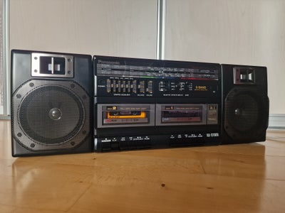 Boomblaster , Panasonic, RX-CT800, Perfekt, Panasonic ghettoblaster 
Radio,dobbelt båndoptager og li