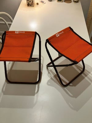 2. stk. foldbare stole, letvægt, Sælges kun samlet.

(Nb. Sender ikke. Søgeord: feltstole, klapstole