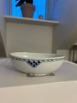Porcelæn, Skål, Royal Copenhagen, To skåle fra Royal Copenhagen Prinsesse kollektion. Købt i 2. Sort