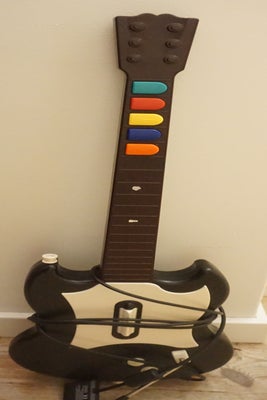 Musikinstrumenter, Playstation 2, Perfekt, Guitar Hero guitarer til Playstation 2 PS2. Begge er orig