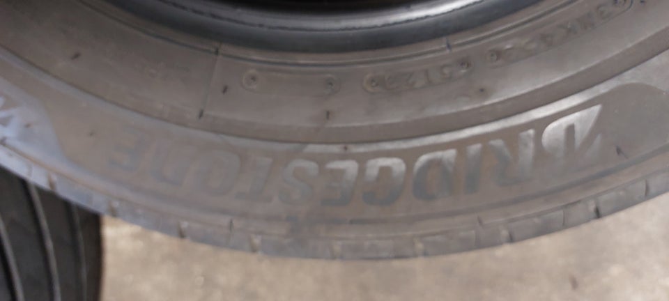 Helårsdæk, Bridgestone, 205 / 65 / R16