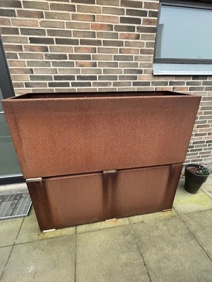 Højbede i 4 mm Corten stål, 2 specialfremstillede højbede i 4 mm Corten stål sælges.
Bredde: 50 cm
H