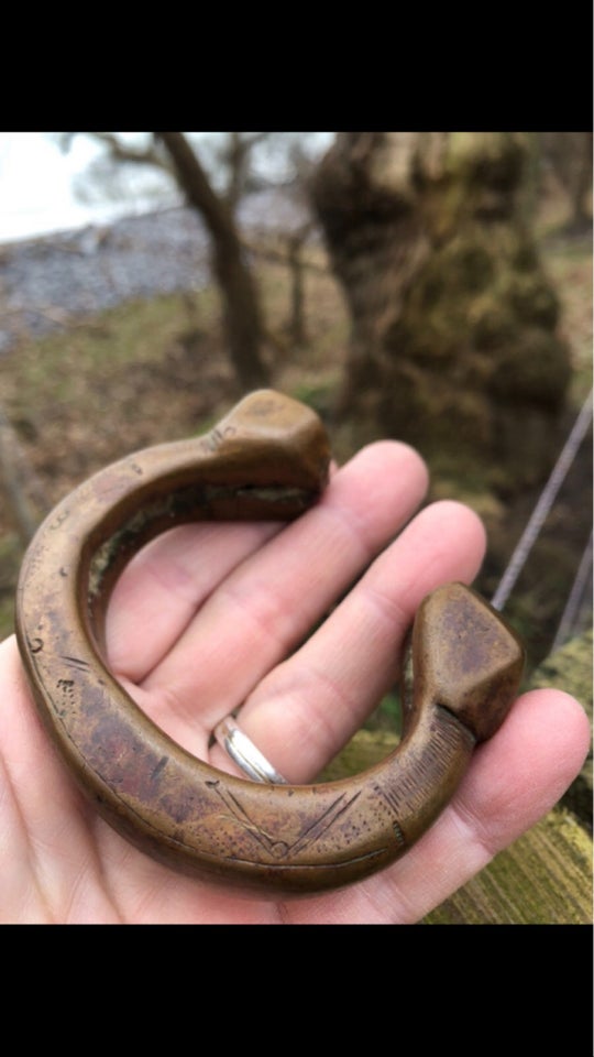 Sjældent stort/massivt MANILLA bronze armbånd , Antik