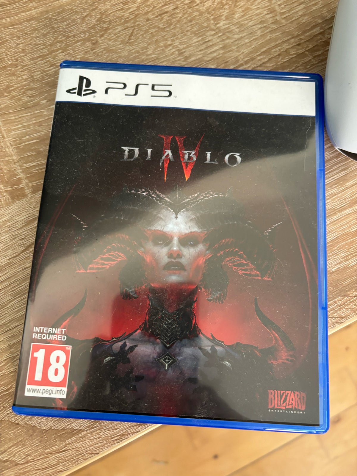 PS5 Disc Version / som ny / inkl. Diablo 4