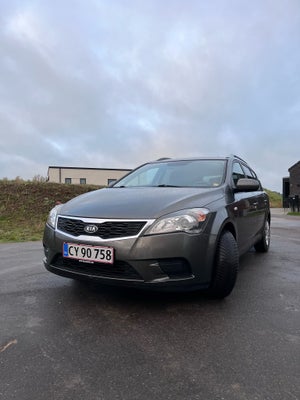 Kia Ceed, 1,4 CVVT 90 Active SW, Benzin, 2010, km 173000, gråmetal, træk, aircondition, ABS, airbag,