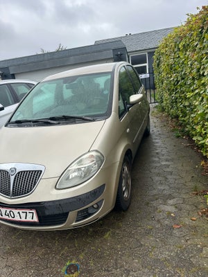 Lancia Musa, 1,4 16V, Benzin, 2007, km 175000, guldmetal, nysynet, klimaanlæg, ABS, airbag, 5-dørs, 