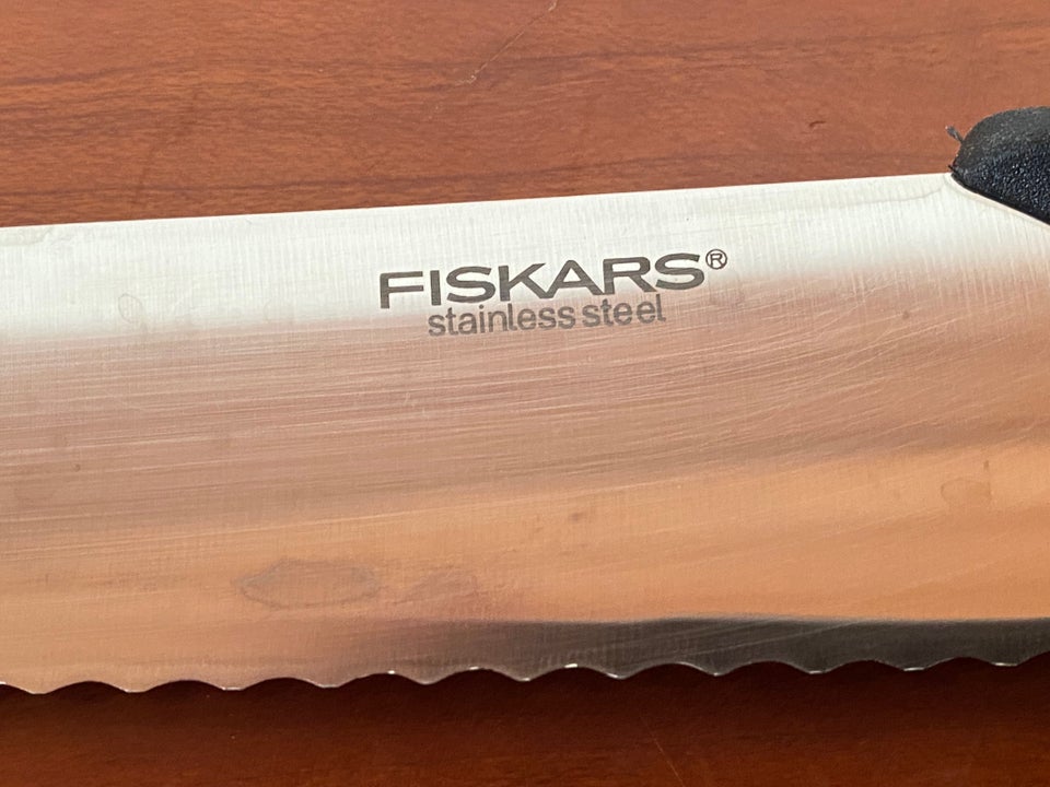 Kniv, Victorinox og Fiskars