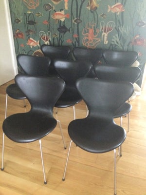Arne Jacobsen, 3107, Syverstol, Fuldpolsteret 8 stole. 1 har blød ryg koster 700kr de andre koster 2
