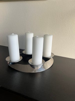 Living stage , Georg Jensen, 

Flot lysestage til fire lys fra Georg Jensen. Stagen kan bruges året 