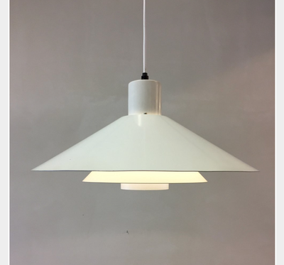 Pendel, Nordisk solar Trapez, Trapez lamp, off white colour 
1970's
Aluminium 
Has a barely noticeab