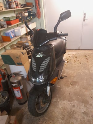 Aprilia Aprila , 2010, 7000 km, Aprilia 45 vandkølet kun kørt 7000 km