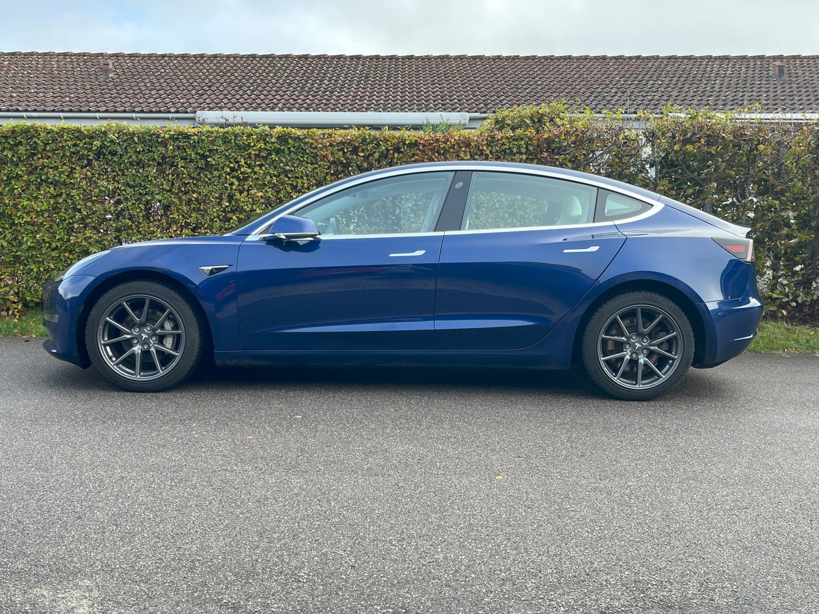 Tesla Model 3, El, 2019