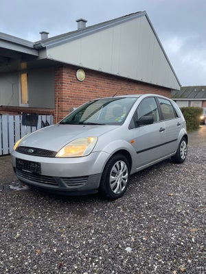 Ford Fiesta, 1,4 Trend, Benzin, 2005, km 114000, grå, ABS, airbag, 5-dørs, centrallås, startspærre, 