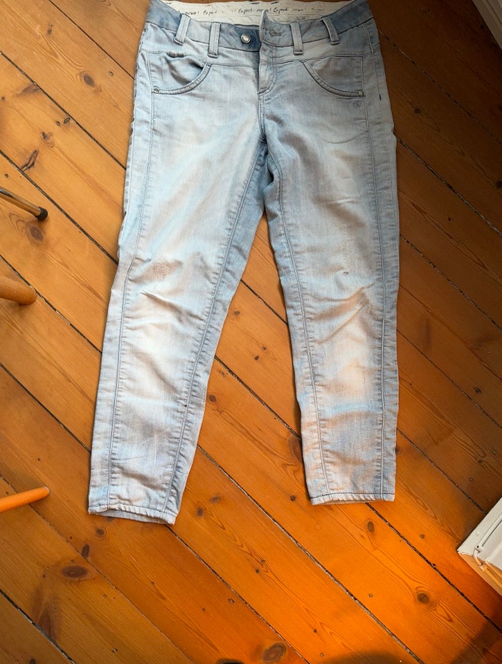 Jeans, Object, str. 32